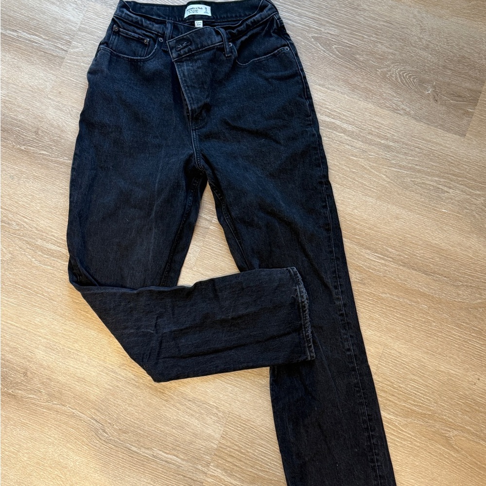 Abercrombie & Fitch Dark Blue Women's Straight Leg Jeans